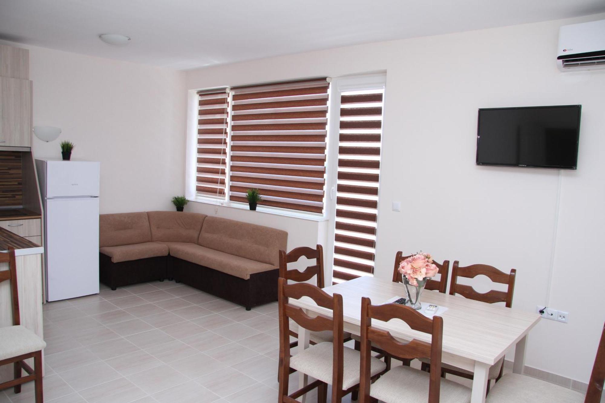 Capuccino Guest Apartments - Free Parking And Wi-Fi Sunny Beach Buitenkant foto